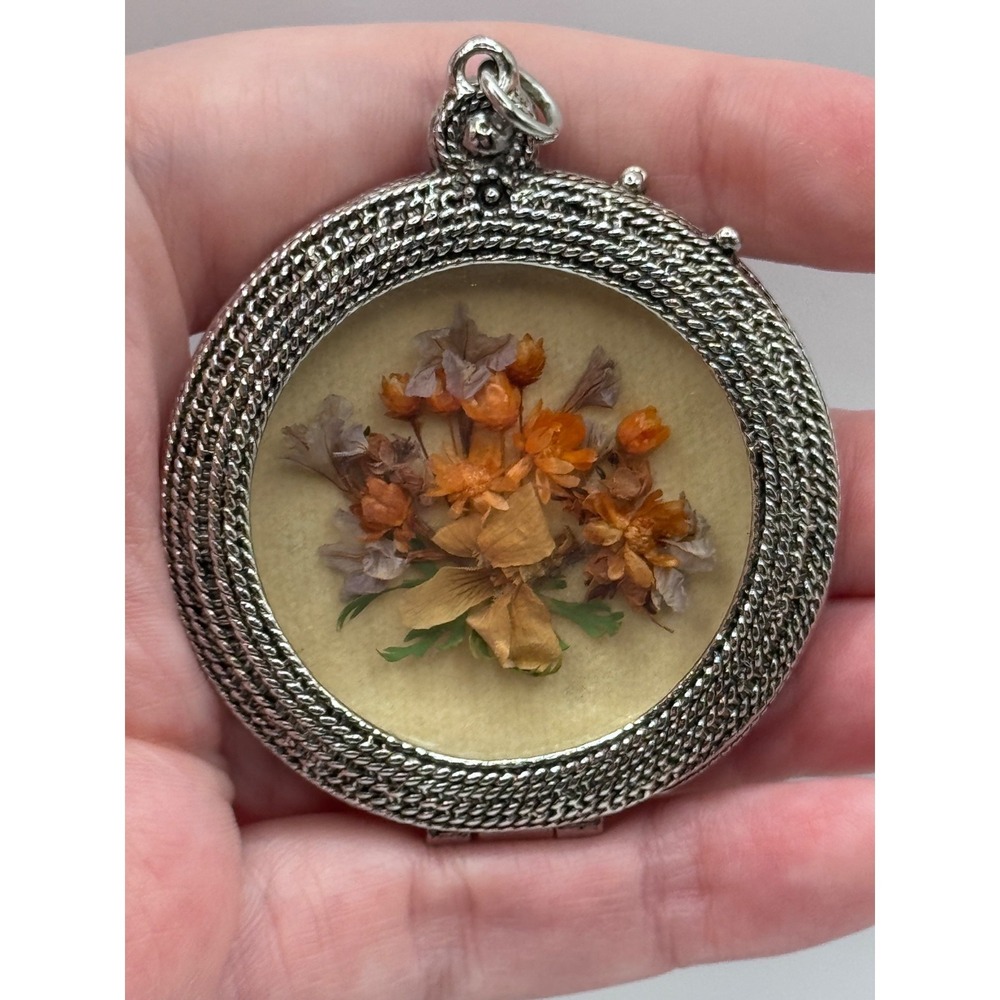 Vintage Goldette Zodiac Design Silver Tone Locket Dried Flowers Inside READ